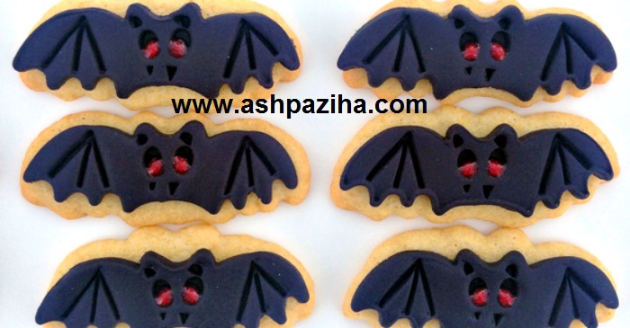 Biscuits - by - Design - Bat - Halloween - 2016 - eighty - and - four (1)