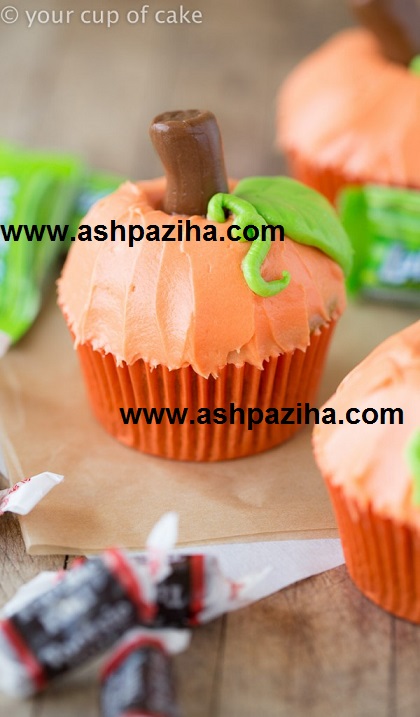 Decorated - Cap cakes - to - be - Pumpkin - Halloween - 2016 (1)