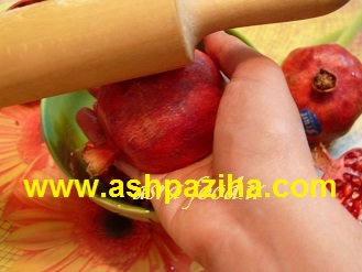 How - Preparation - jelly - pomegranate - the - skin - pomegranate -Spotlight - Yalda - 94 (4)