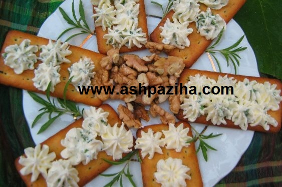 Recipes - Preparation - crackers - Vegetables - with - cheese (3)