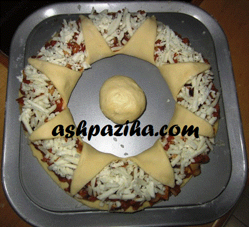 Procedure - Preparing - pizza - to - shape - Sunflower (6)