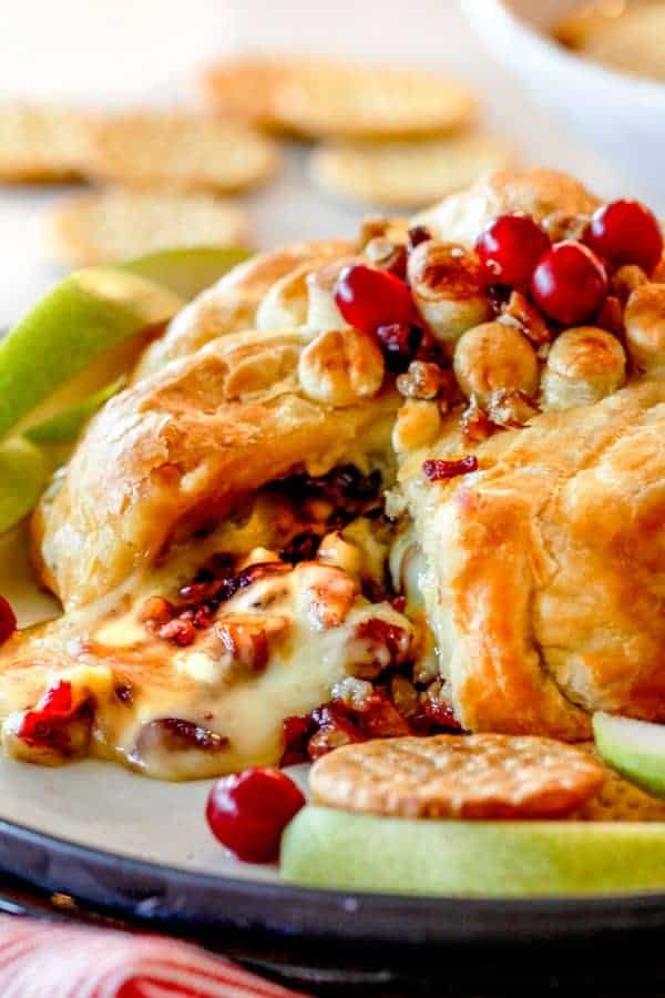 Stuffed-Baked-Brie-in-Puff-Pastry-9-600×900-1