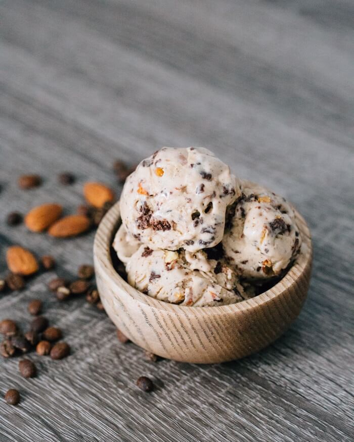 Mocha-Almond-Fudge-Ice-Cream-002