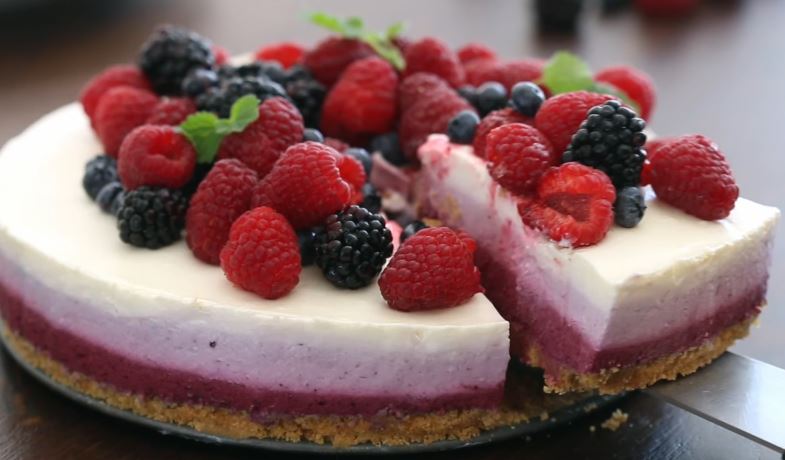 2016-11-20-16_42_47-No-Bake-Ombre-Berry-Cheesecake-Recipe-YouTube