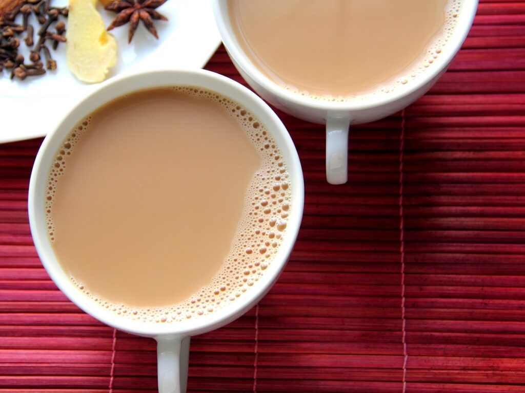 طرز تهیه چای ماسالا با شیر